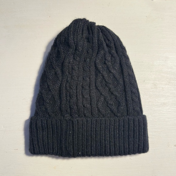 UGG Men's Black Knit Beanie Unisex - Picture 3 of 8